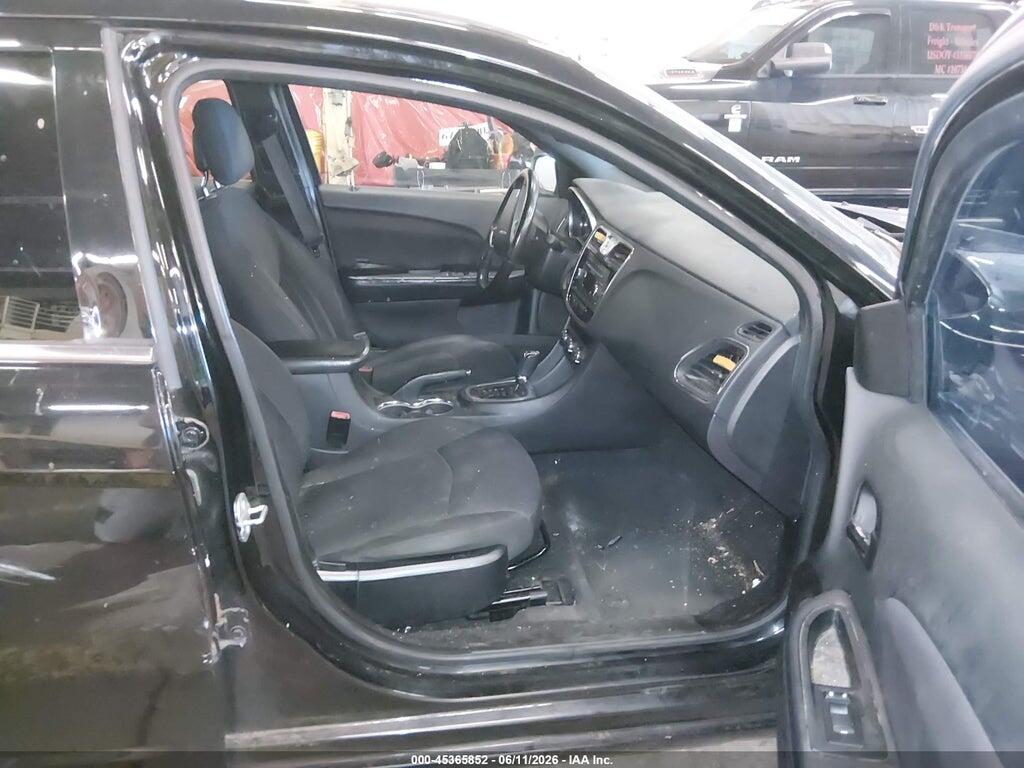 1C3CCBBBXEN184974 2014 CHRYSLER 200 photo no. 5