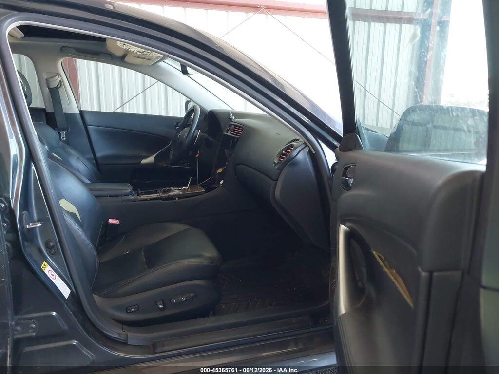 JTHBF5C28A5124151 2010 LEXUS IS photo no. 5
