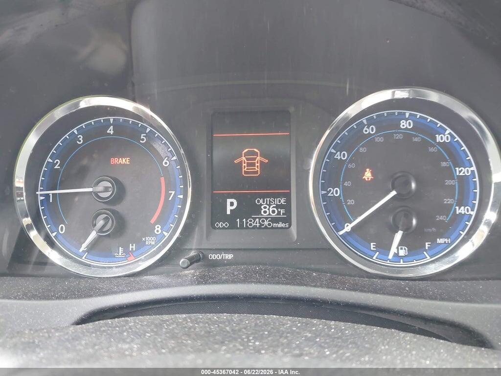 5YFBURHE6HP643049 2017 TOYOTA COROLLA photo no. 7