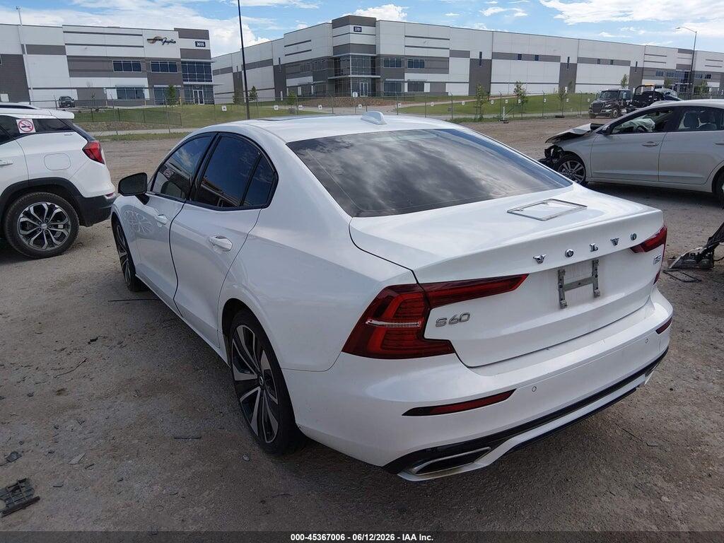 7JRL12FZ6NG175669 2022 VOLVO S60 photo no. 3