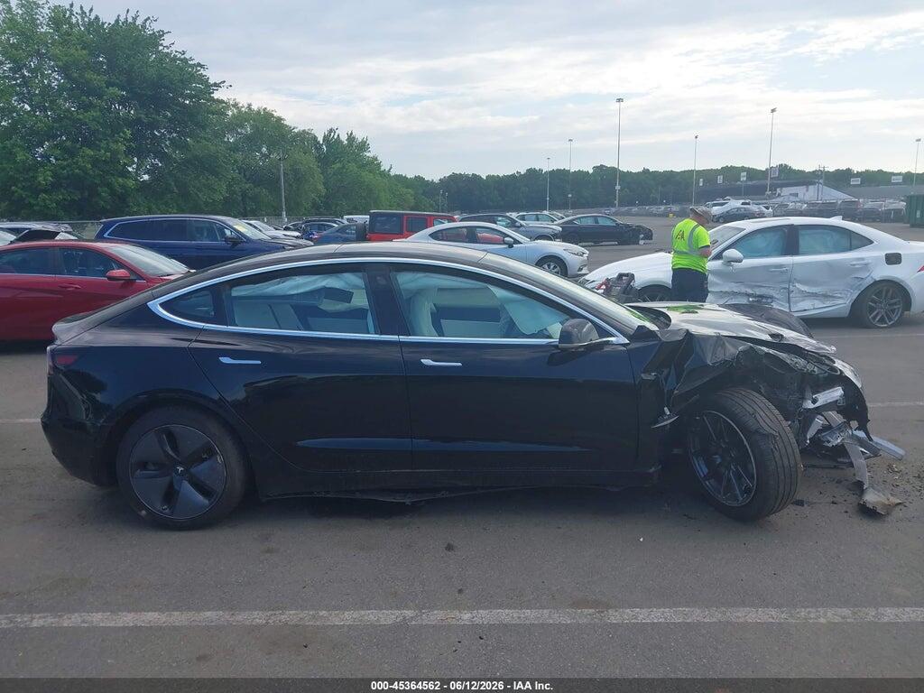 5YJ3E1EB8JF112871 2018 TESLA MODEL 3 photo no. 11