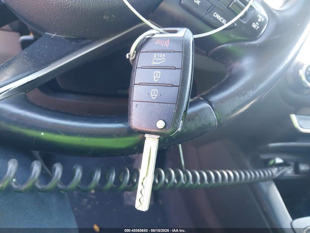 5XYPGDA30GG061671 2016 KIA SORENTO photo no. 11