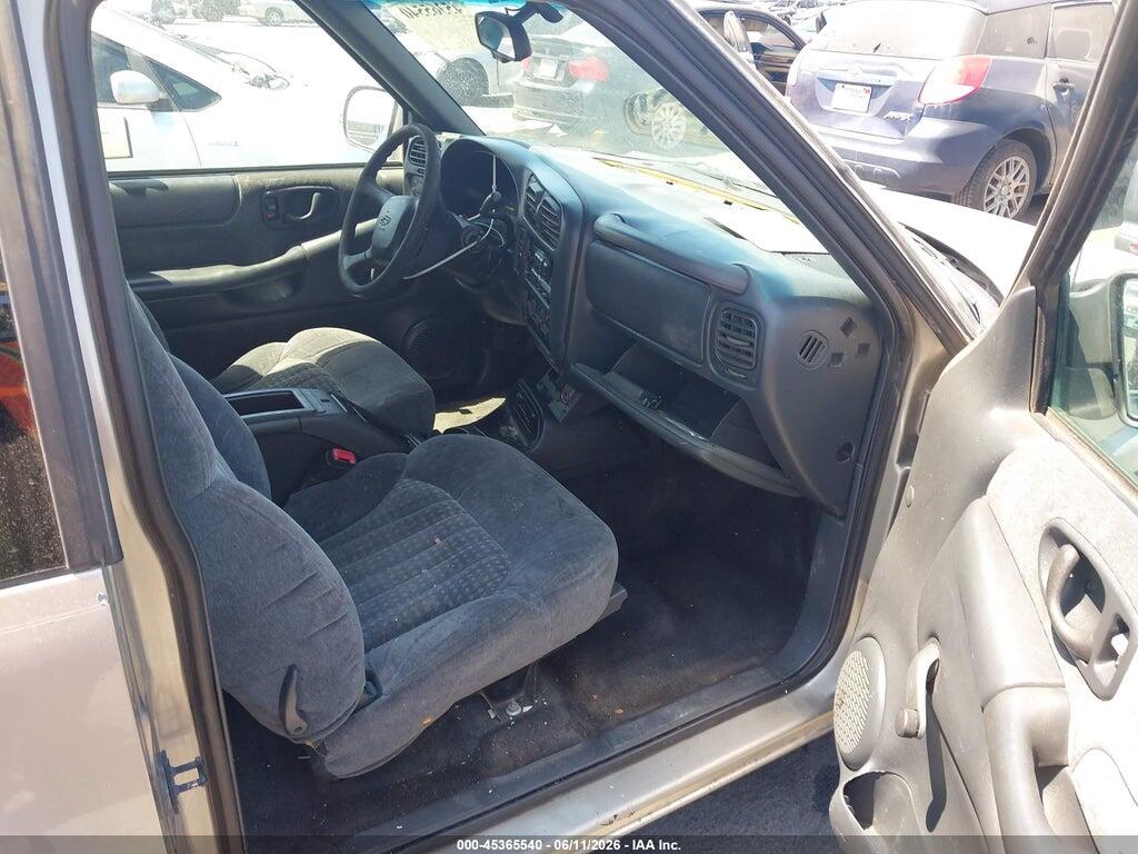 1GCCS19W4Y8272360 2000 CHEVROLET S-10 photo no. 5