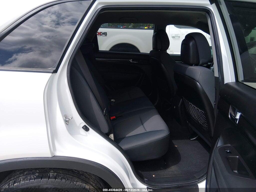 5XYKTCA65CG307845 2012 KIA SORENTO photo no. 8