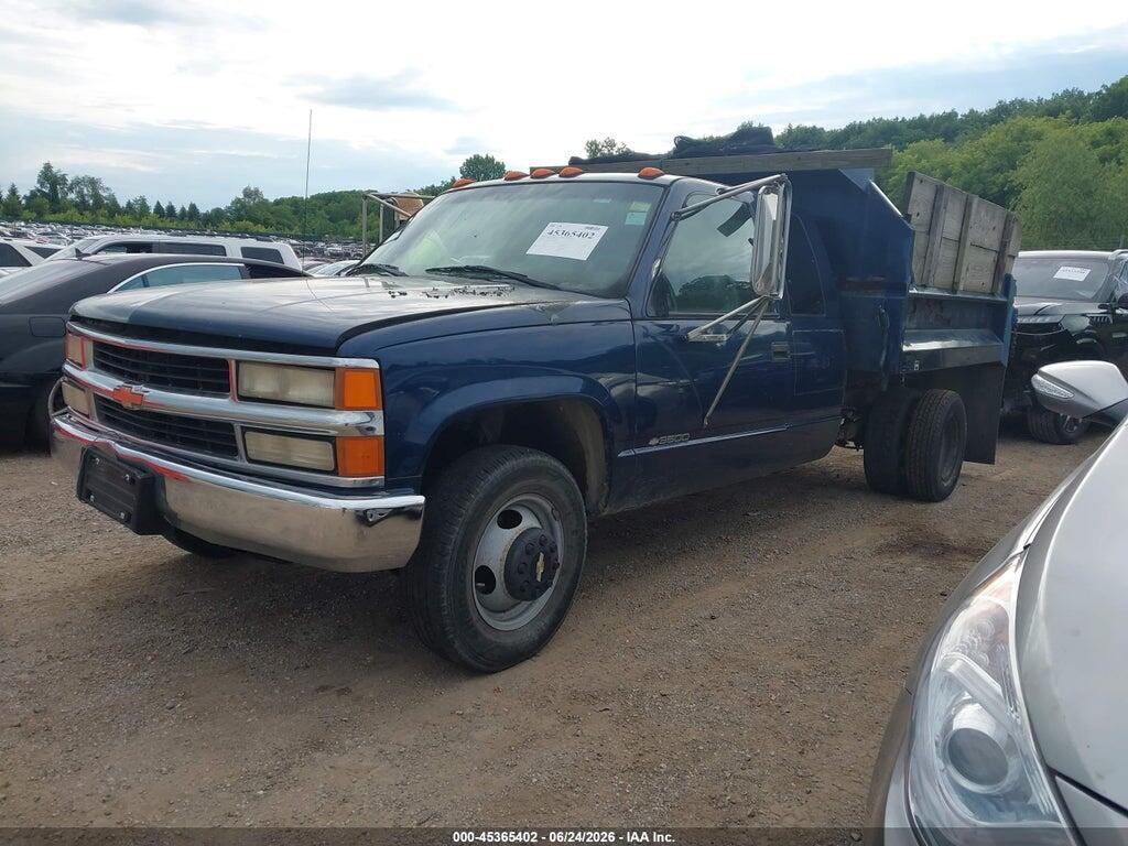 1GCHC39R2YF485487 2000 CHEVROLET C3500 photo no. 2