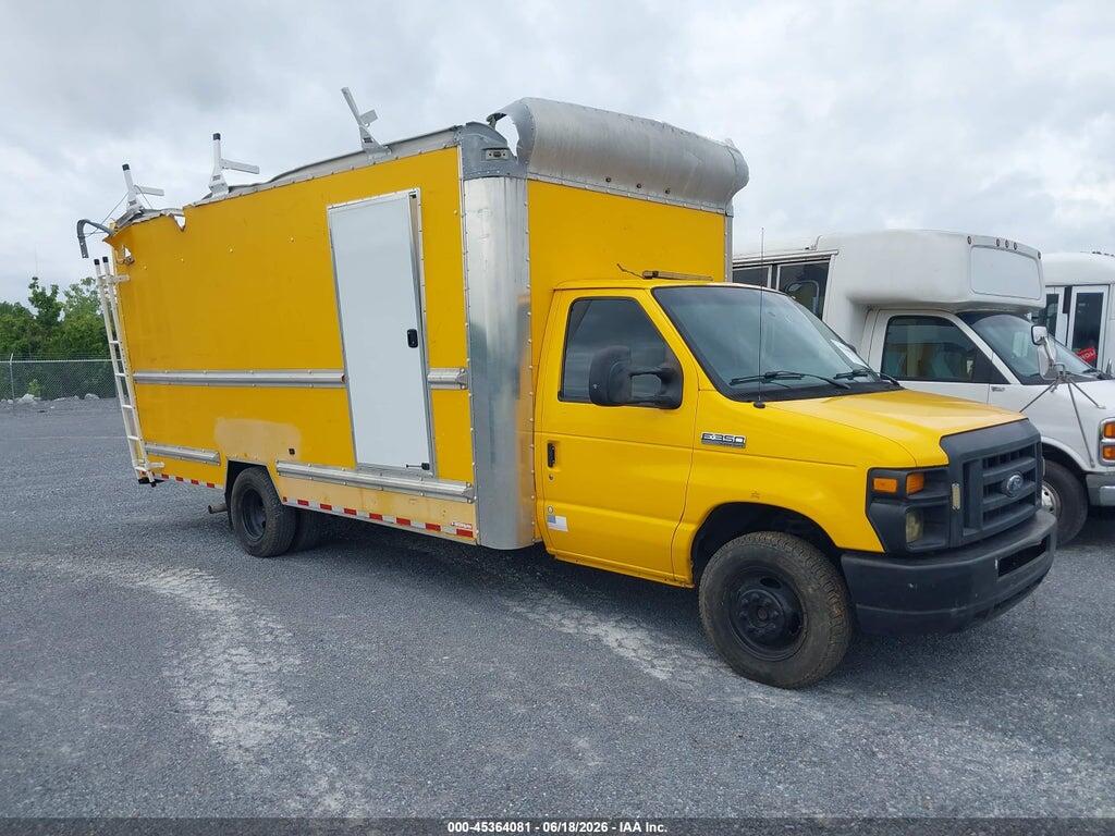 1FDWE3FS3FDA14557 2015 FORD E-350 CUTAWAY photo no. 1