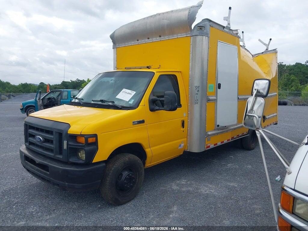 1FDWE3FS3FDA14557 2015 FORD E-350 CUTAWAY photo no. 2
