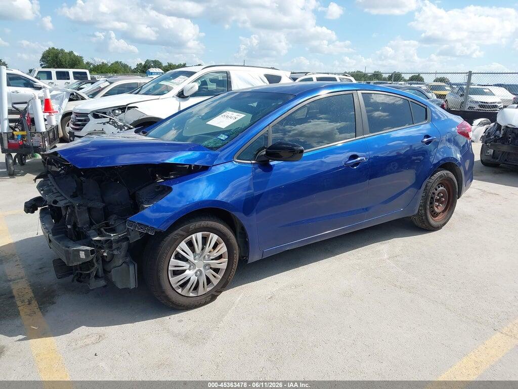 3KPFK4A76HE137776 2017 KIA FORTE photo no. 2