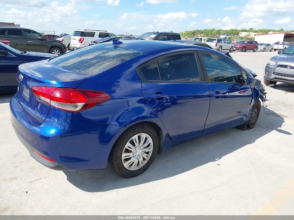 3KPFK4A76HE137776 2017 KIA FORTE photo no. 4