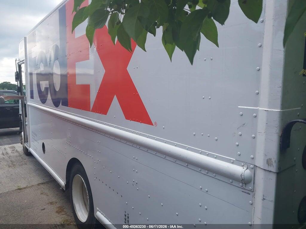 4UZAARCP27CY64177 2007 FREIGHTLINER CHASSIS photo no. 3