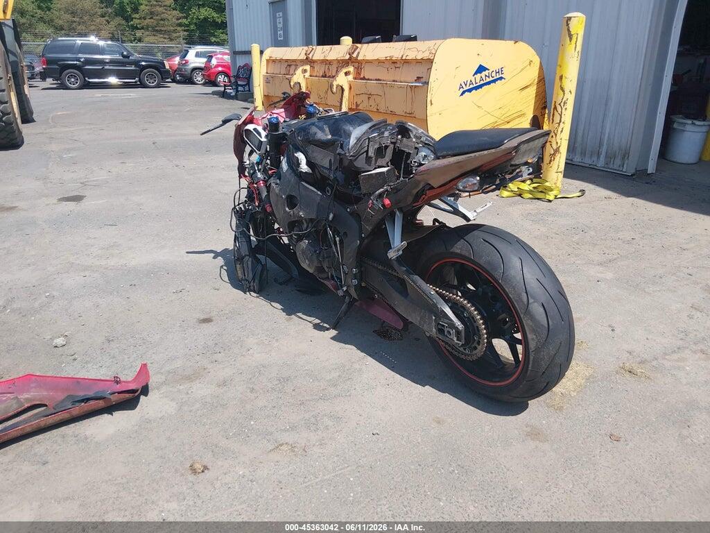 JH2SC5901DK500136 2013 HONDA CBR1000 photo no. 3