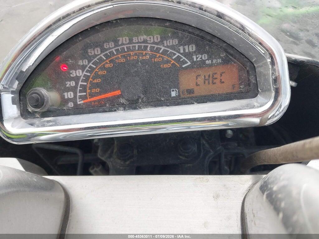 JS1VS56A3E2100080 2014 SUZUKI VZ800 photo no. 7
