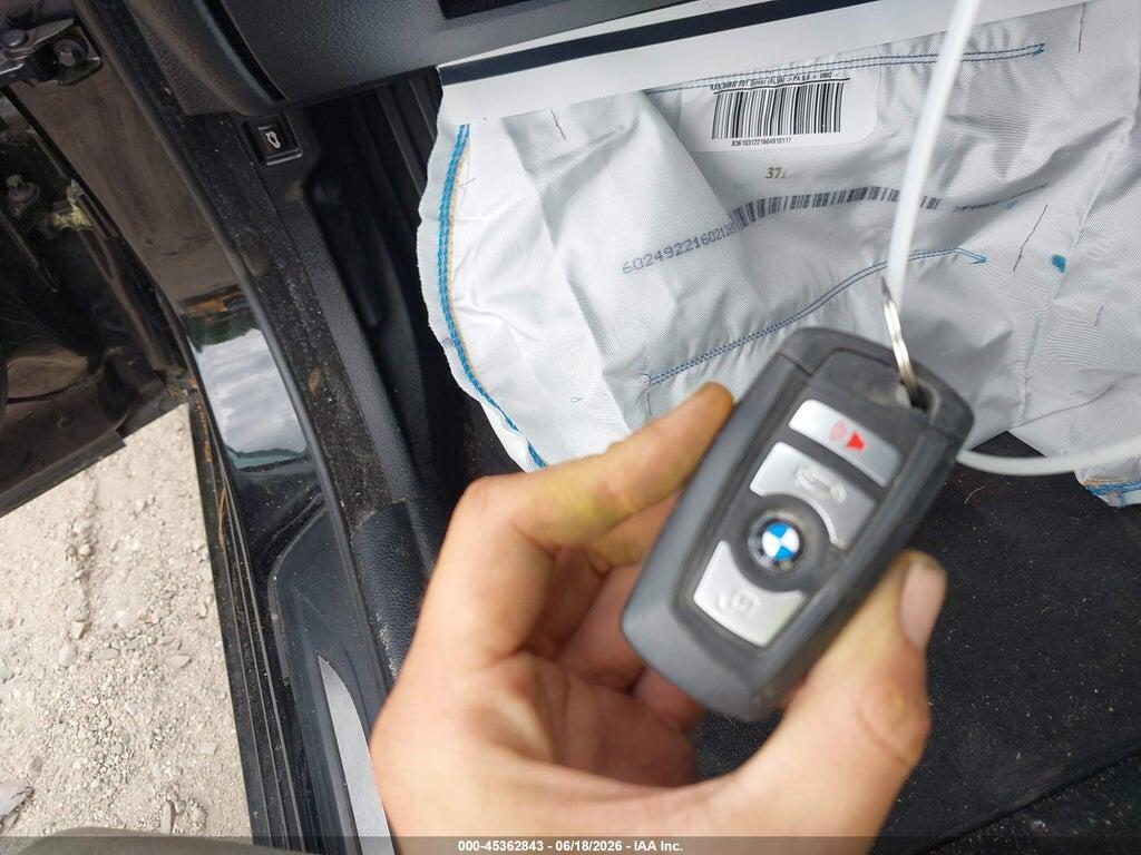 WBA5B3C50GG259076 2016 BMW 535I photo no. 11