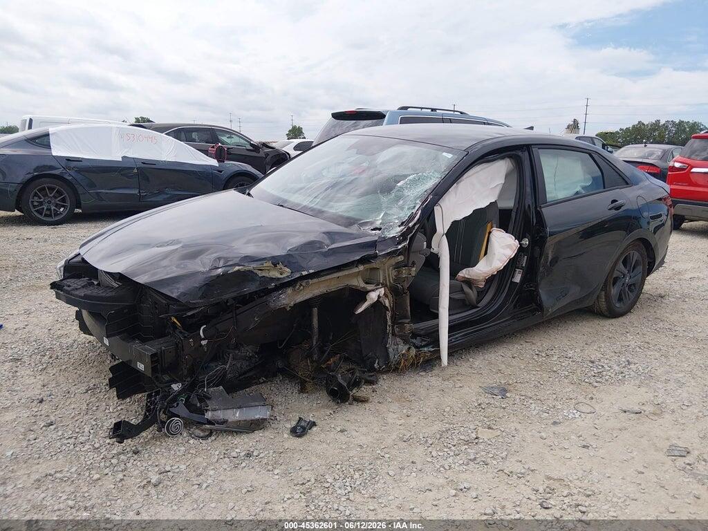 KMHLM4AG7PU529142 2023 HYUNDAI ELANTRA photo no. 2