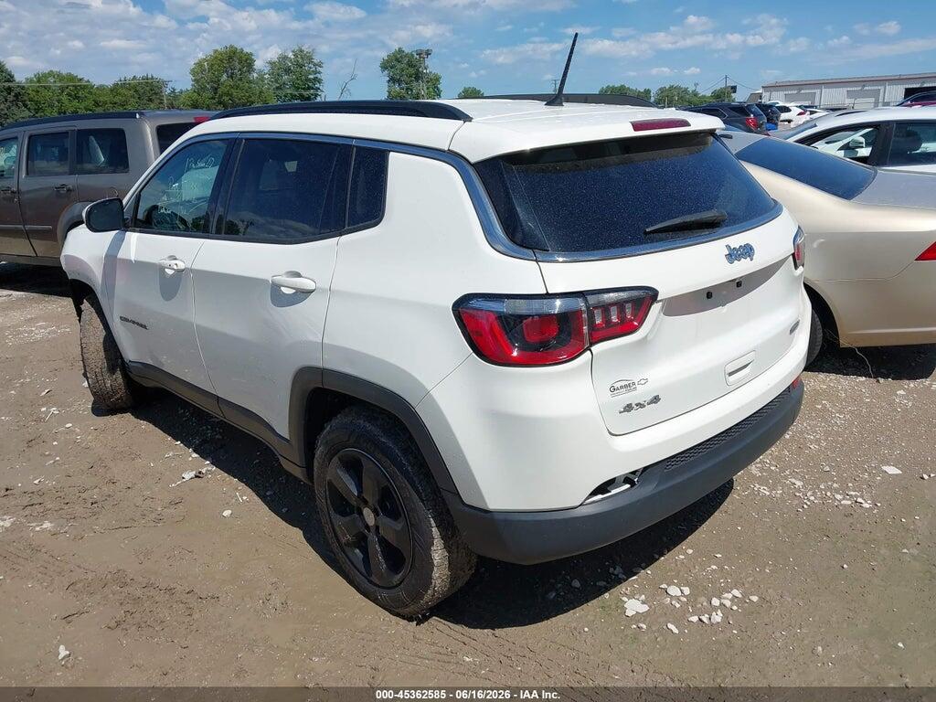 3C4NJDBBXJT366397 2018 JEEP COMPASS photo no. 3