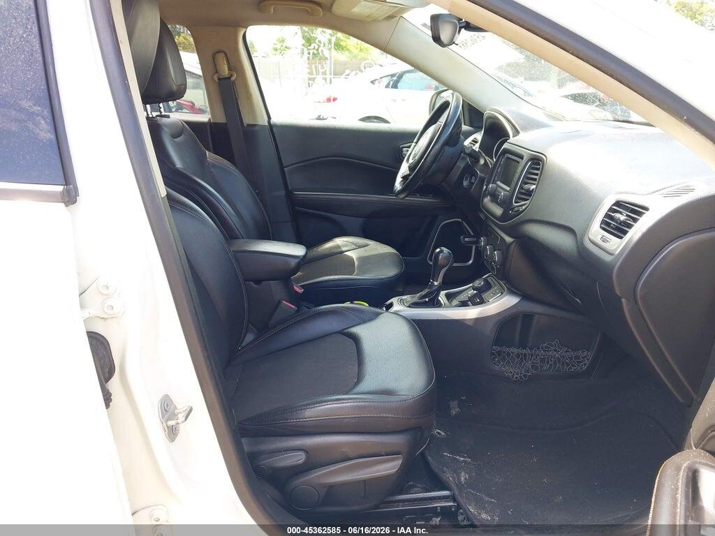 3C4NJDBBXJT366397 2018 JEEP COMPASS photo no. 5