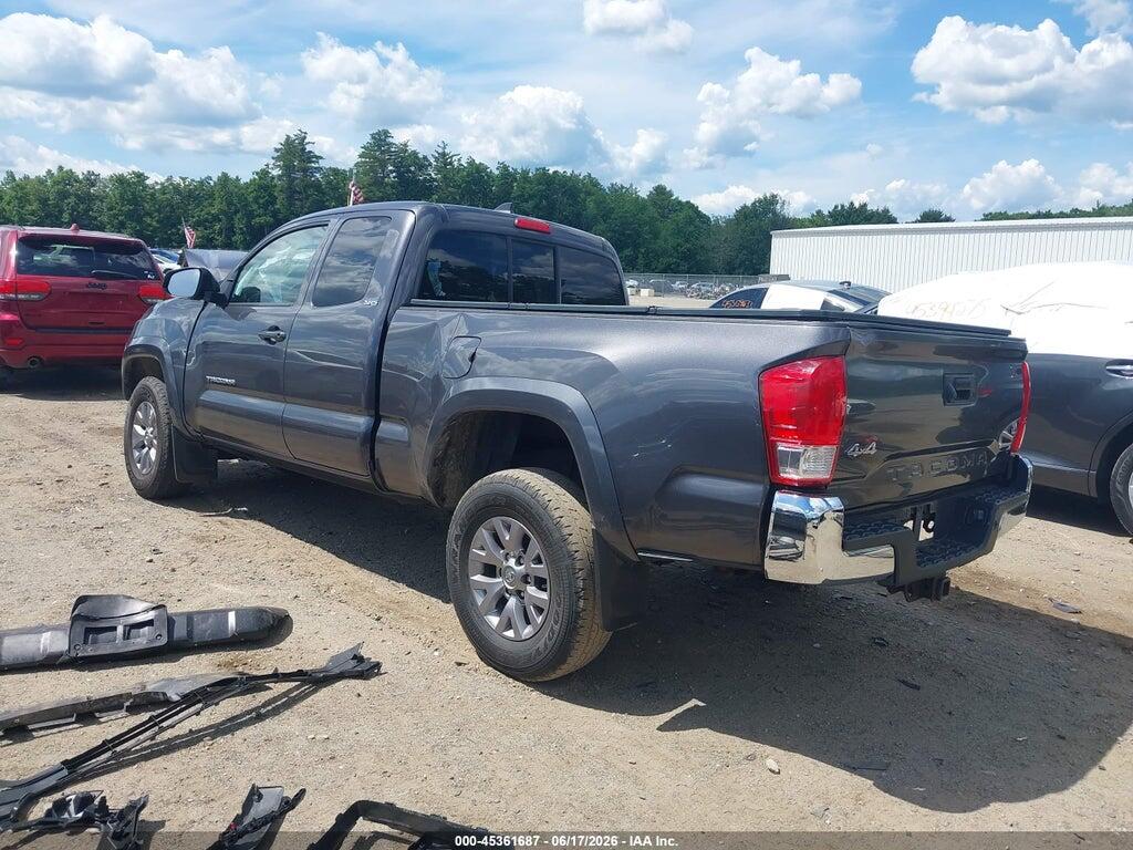 5TFSZ5AN0HX118123 2017 TOYOTA TACOMA photo no. 3