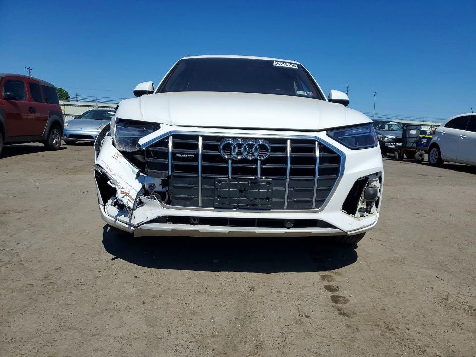 2023 AUDI Q5 PREMIUM 40 — Фото 5 из 12