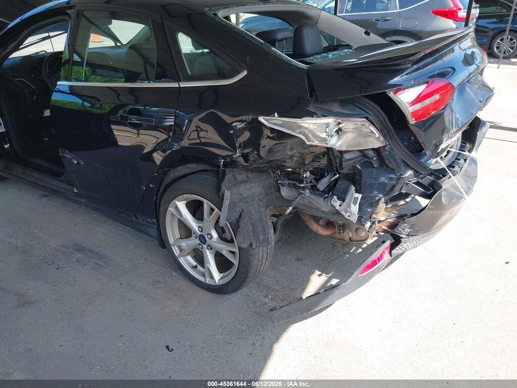 1FADP3J21GL210409 2016 FORD FOCUS photo no. 6