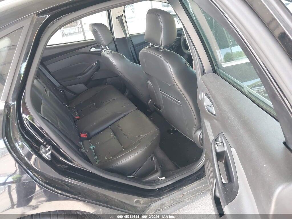 1FADP3J21GL210409 2016 FORD FOCUS photo no. 8