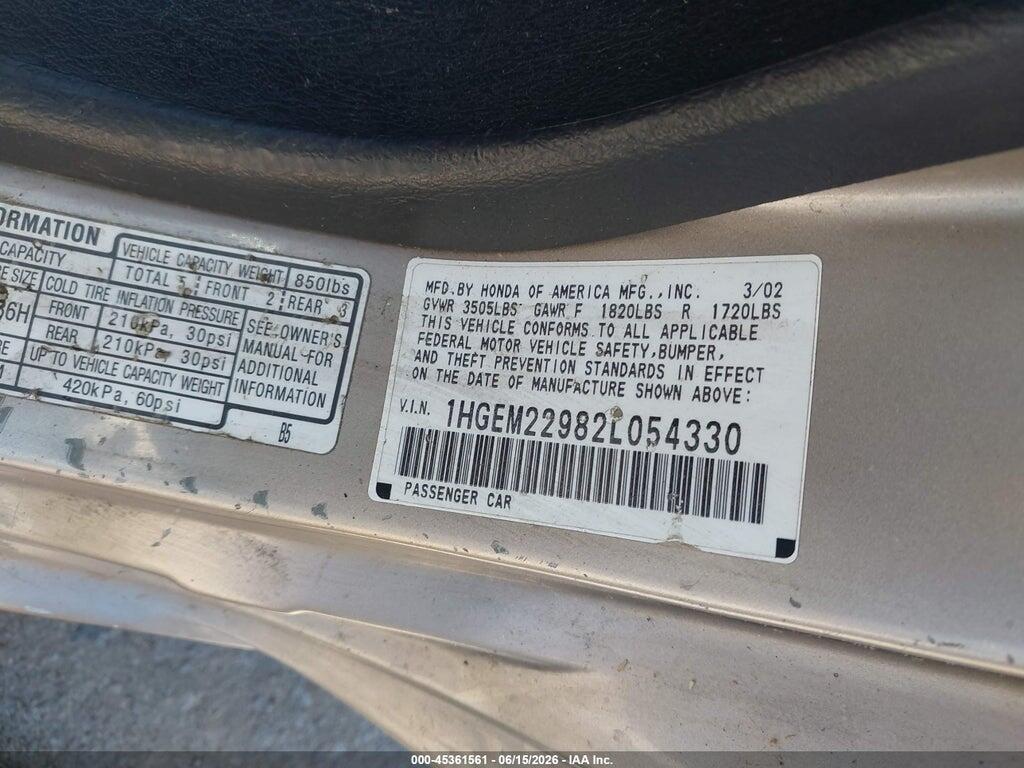 1HGEM22982L054330 2002 HONDA CIVIC photo no. 9
