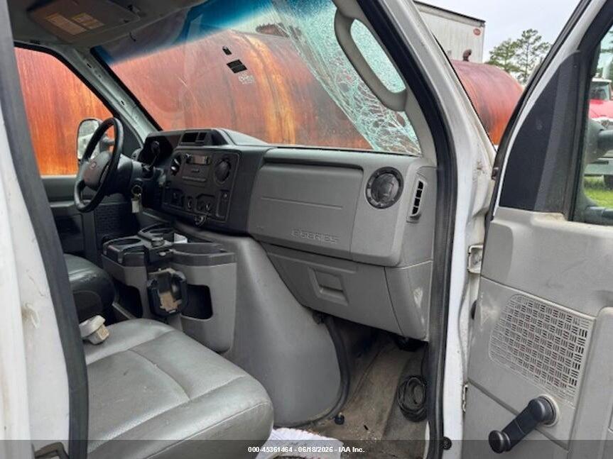 1FDWE3F60KDC49916 2019 FORD E-350 CUTAWAY photo no. 7