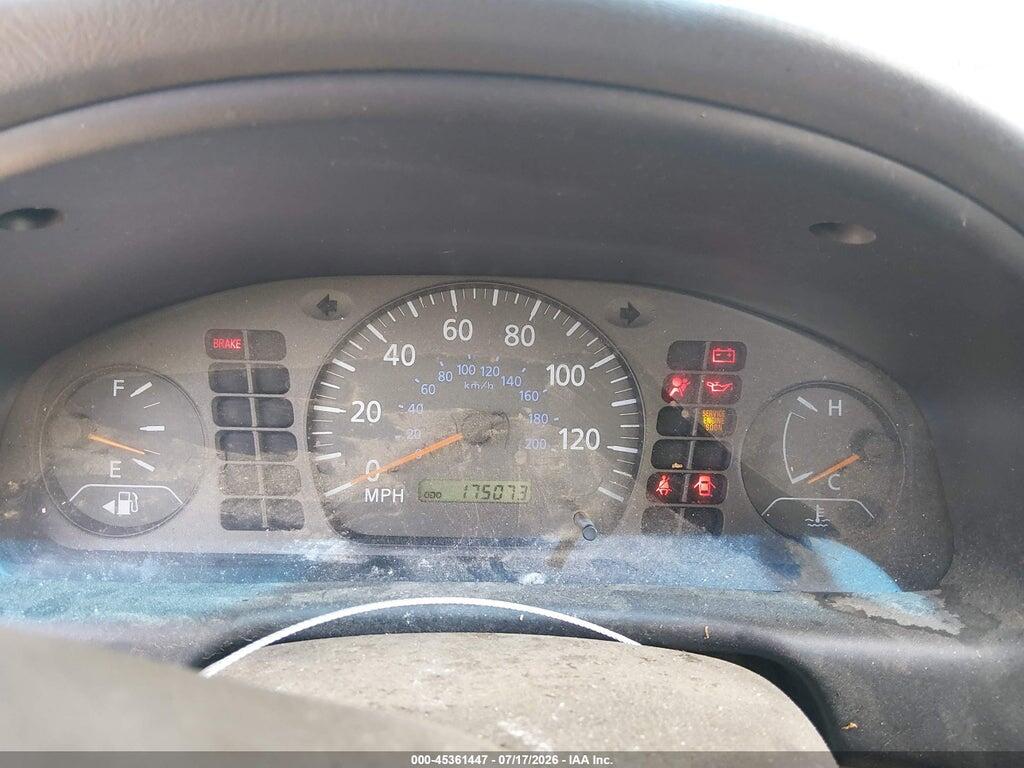 3N1CB51D32L682466 2002 NISSAN SENTRA photo no. 7