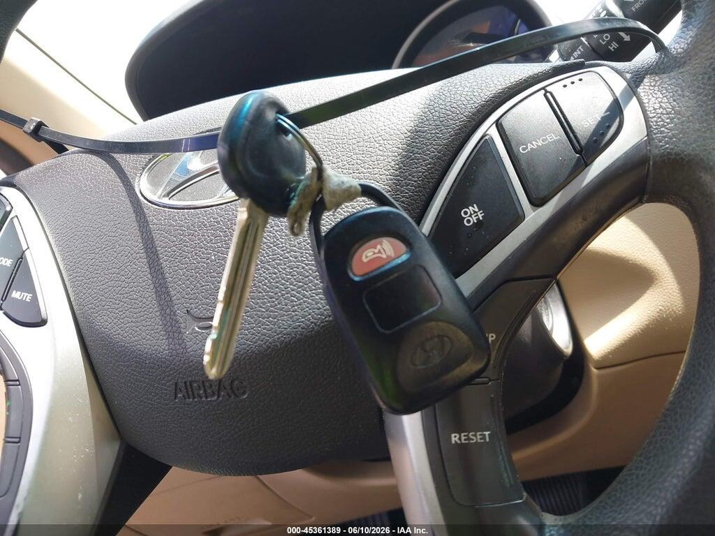 5NPDH4AE6CH070900 2012 HYUNDAI ELANTRA photo no. 11