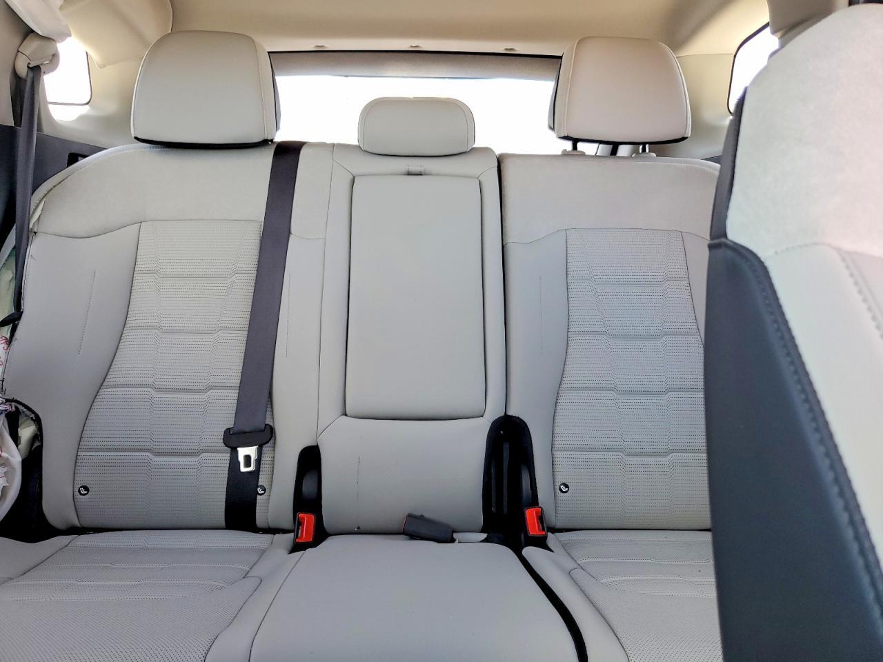 2026 KIA SPORTAGE SX PRESTIGE — Фото 10 из 13