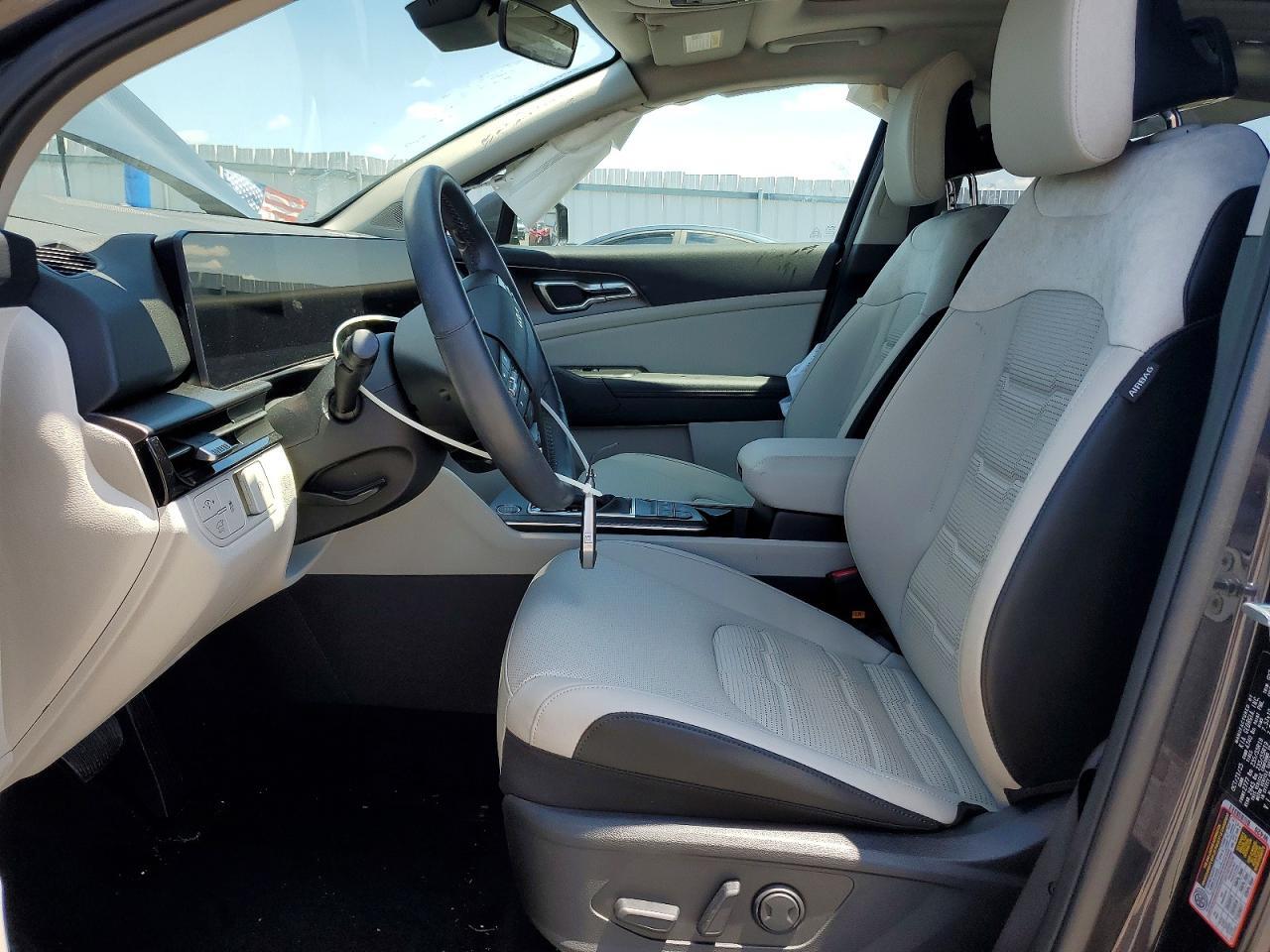 2026 KIA SPORTAGE SX PRESTIGE — Фото 7 из 13