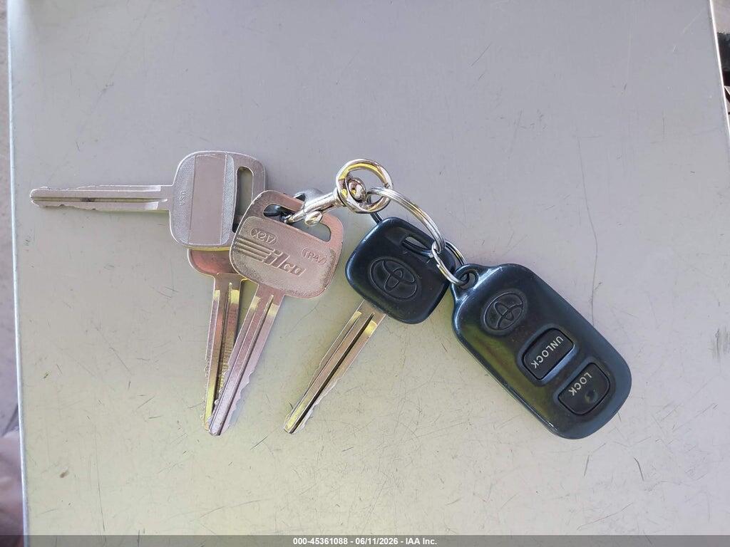 JTDBE32K820068401 2002 TOYOTA CAMRY photo no. 11