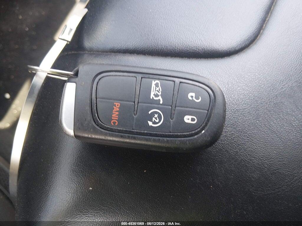 1C4PJLLB2KD176277 2019 JEEP CHEROKEE photo no. 11