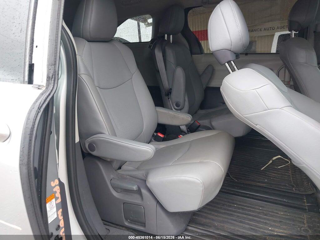 5TDYRKEC8MS010205 2021 TOYOTA SIENNA photo no. 8