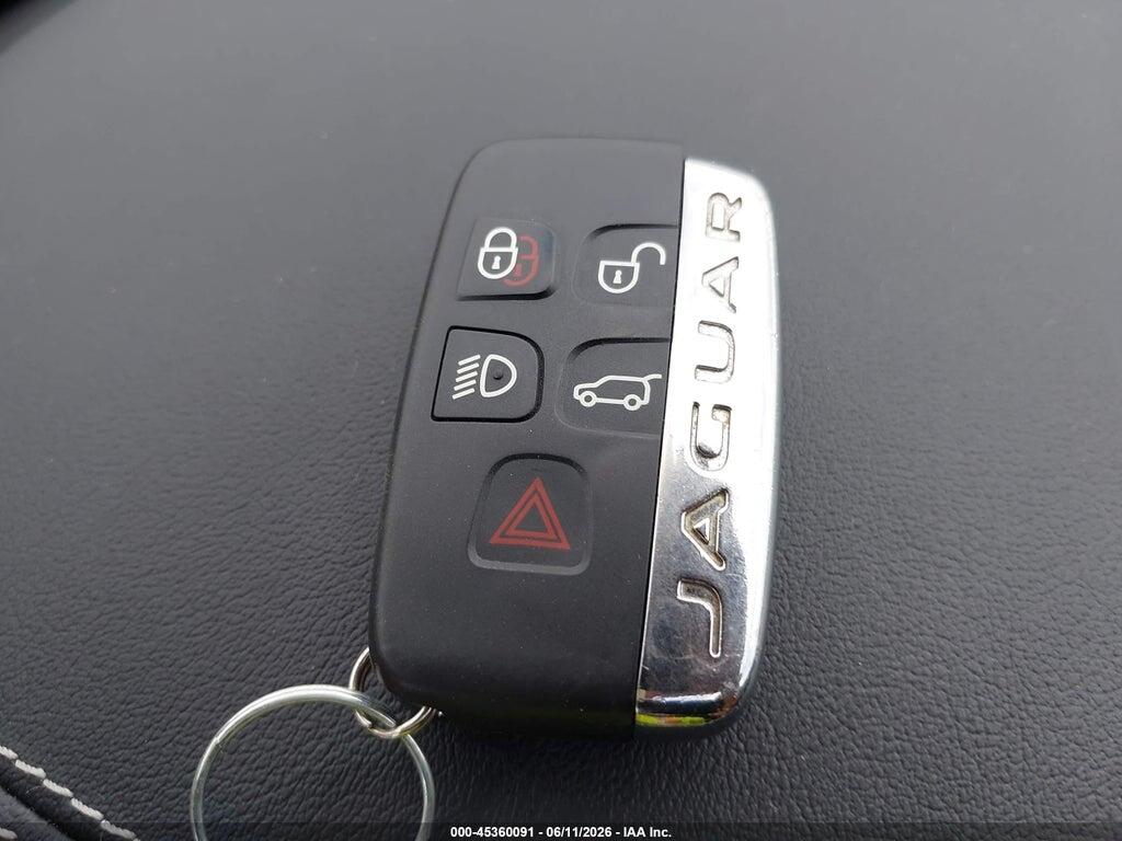 SADCL2GX5KA358554 2019 JAGUAR F-PACE photo no. 11