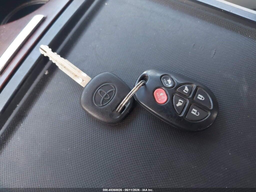 5TDDK3DC9DS067684 2013 TOYOTA SIENNA photo no. 11