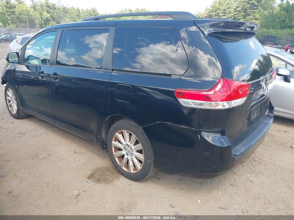 5TDDK3DC9DS067684 2013 TOYOTA SIENNA photo no. 3