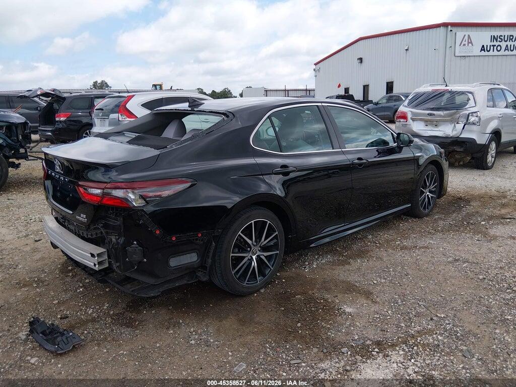 4T1S31AK4MU567022 2021 TOYOTA CAMRY photo no. 4