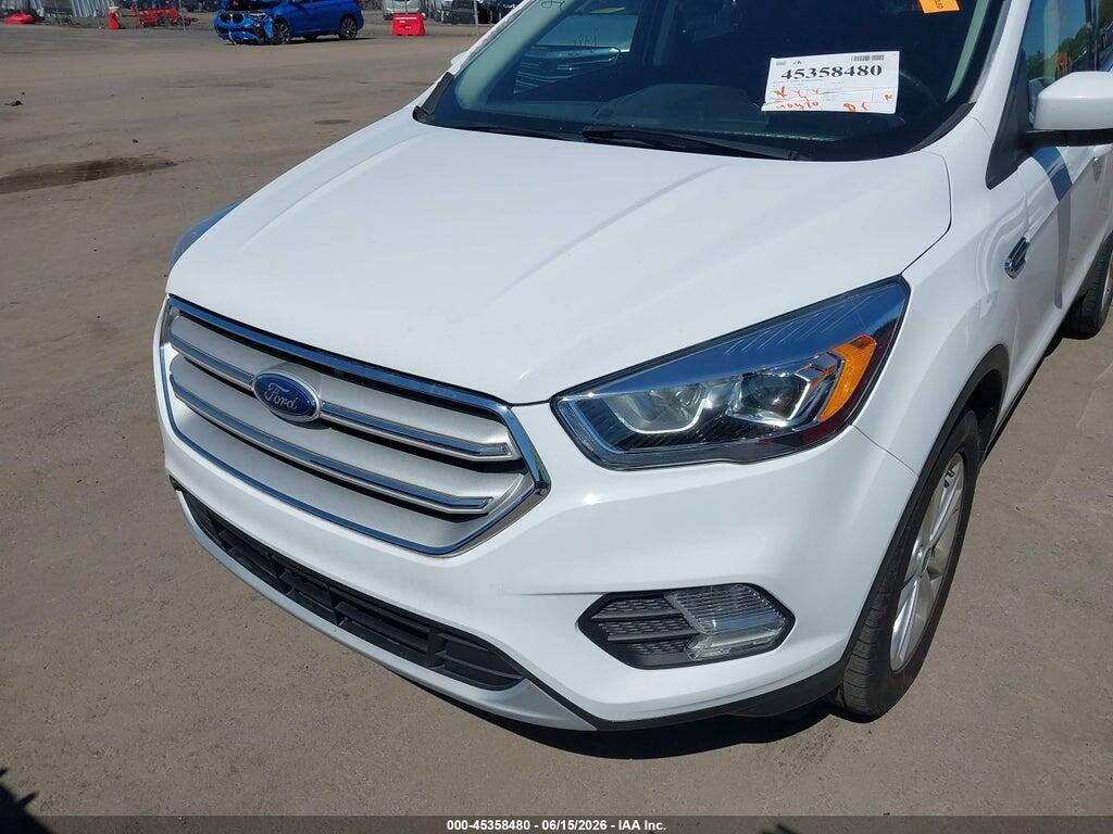 1FMCU9HD8JUA71109 2018 FORD ESCAPE photo no. 6
