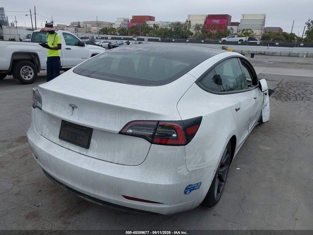 5YJ3E1EA8MF074960 2021 TESLA MODEL 3 photo no. 4