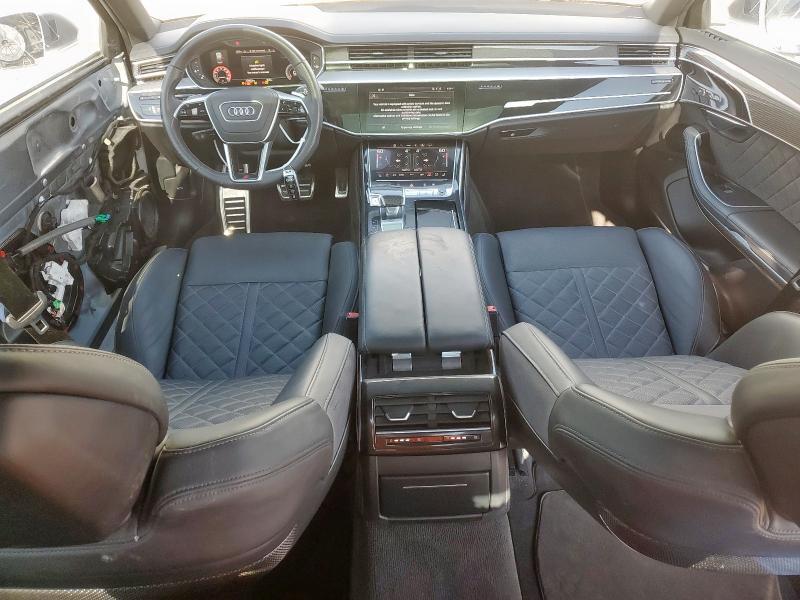 2023 AUDI S8 — Фото 8 из 12