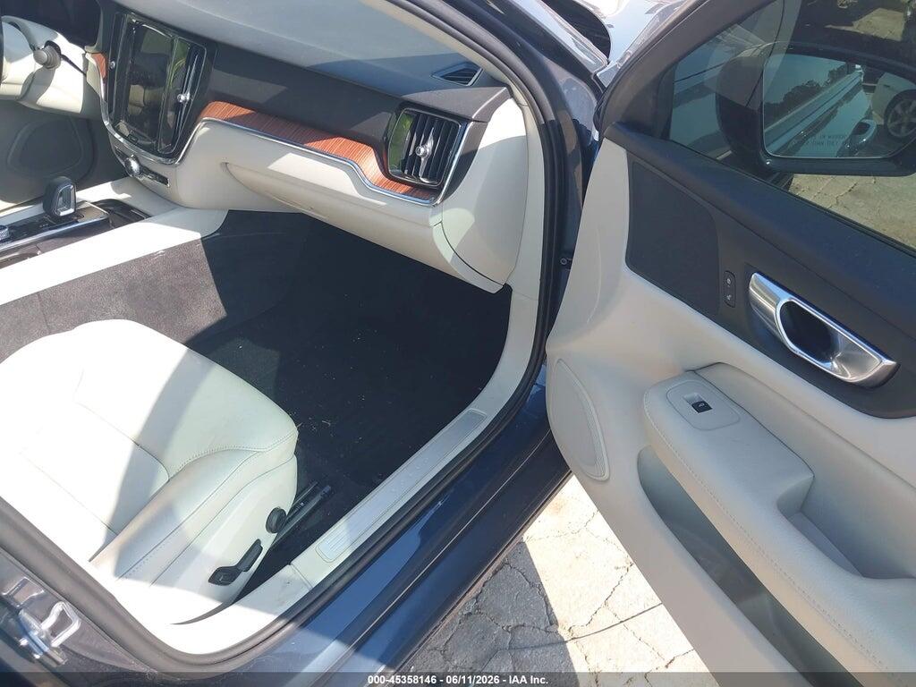 7JRL12FZ3NG153824 2022 VOLVO S60 photo no. 5