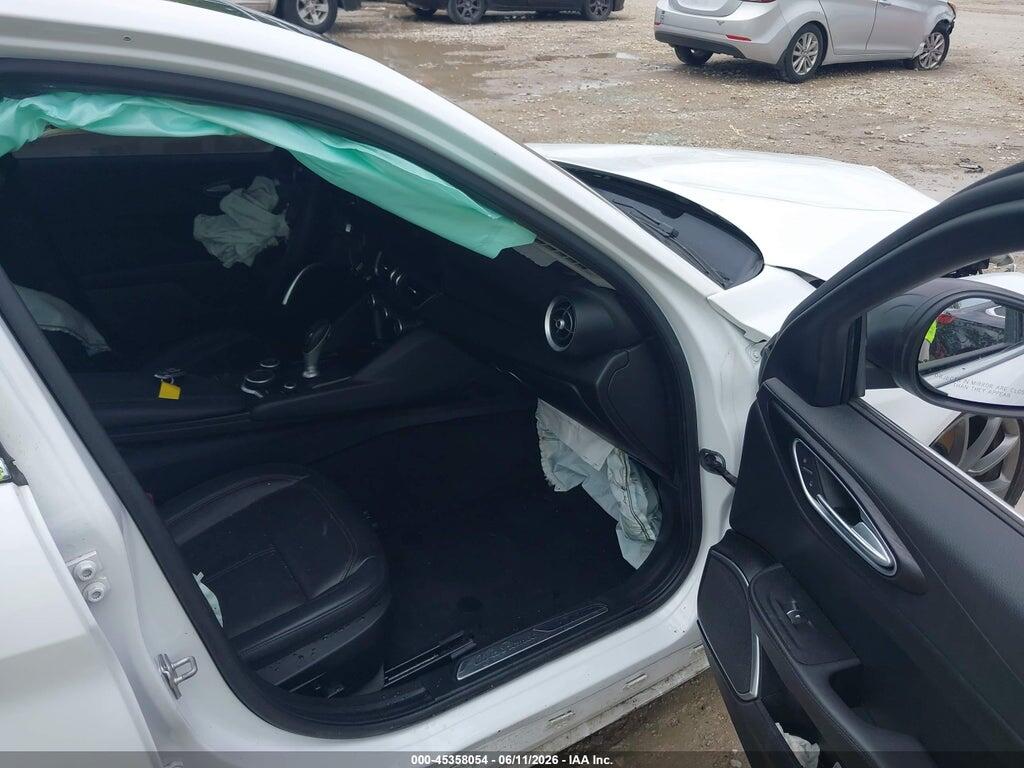 ZARFAEBN8J7563373 2018 ALFA ROMEO GIULIA photo no. 5