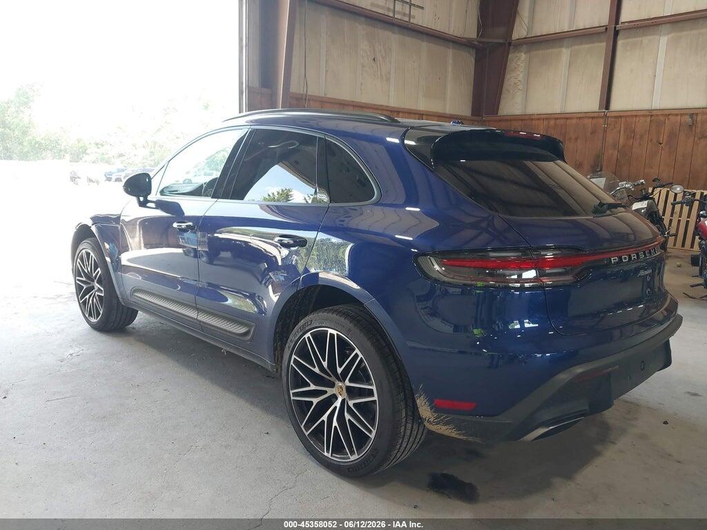 WP1AA2A54TLB07190 2026 PORSCHE MACAN photo no. 3