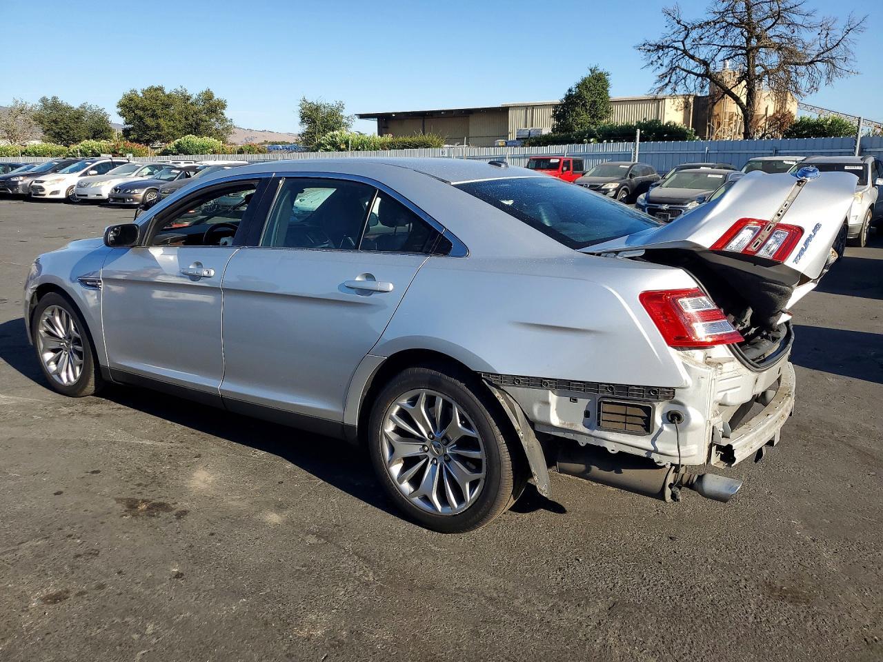 2014 FORD TAURUS LIMITED — Фото 2 из 12