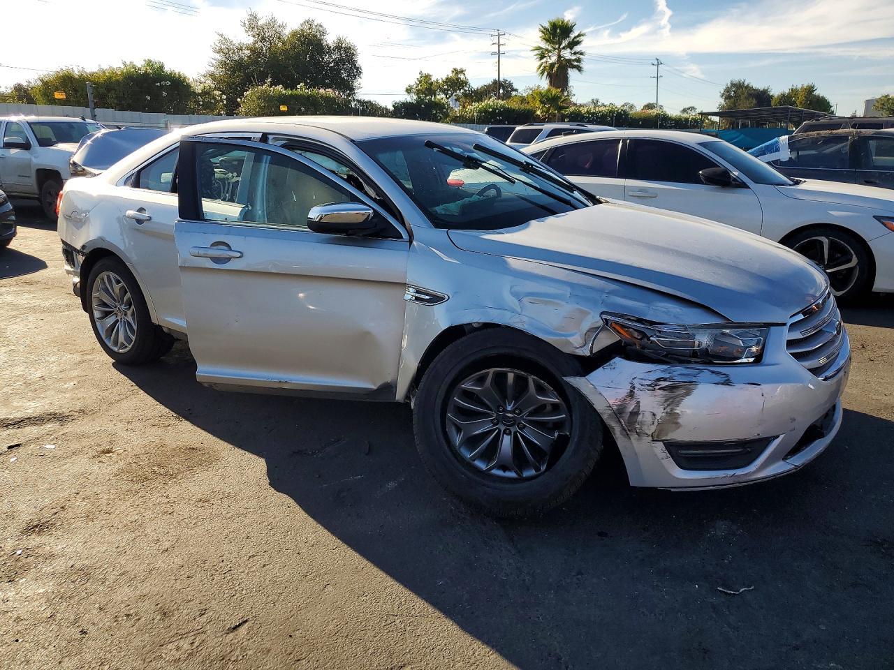 2014 FORD TAURUS LIMITED — Фото 4 из 12