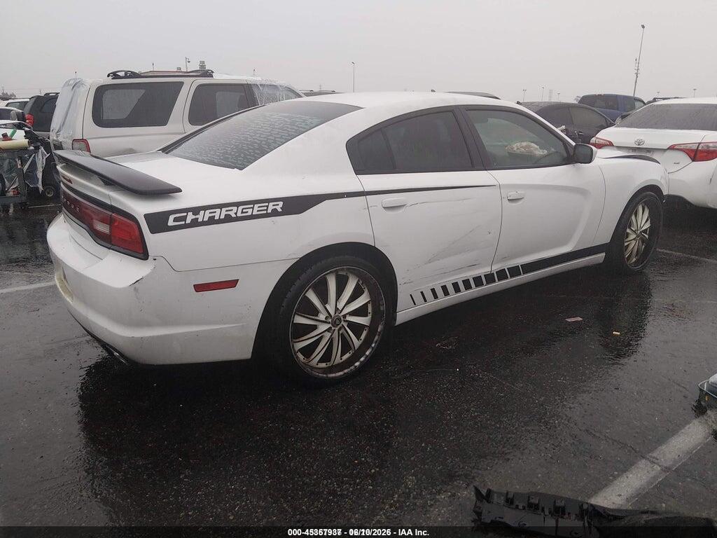 2C3CDXBGXDH610014 2013 DODGE CHARGER photo no. 4