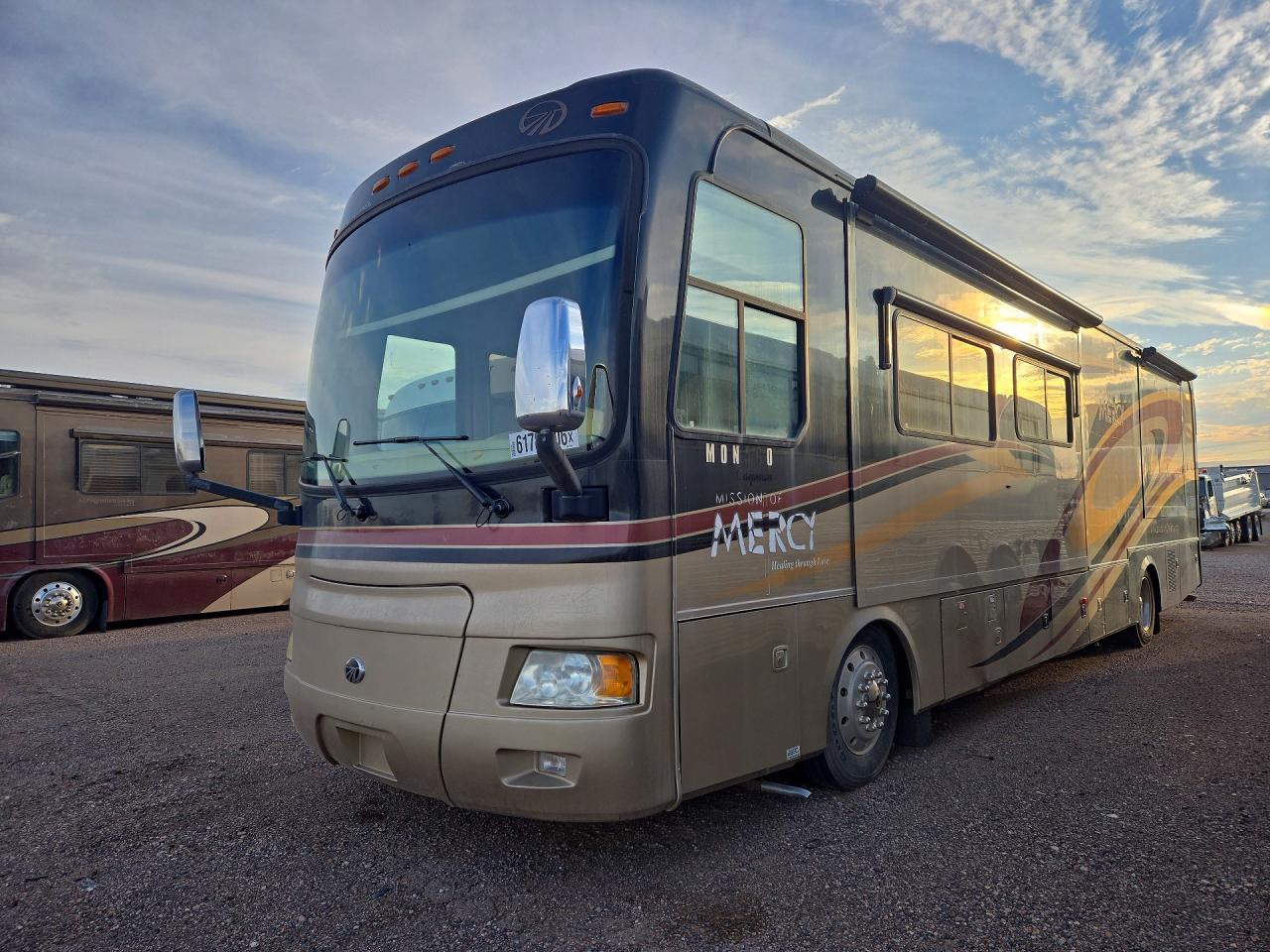 2011 MONACO CAYMAN RV