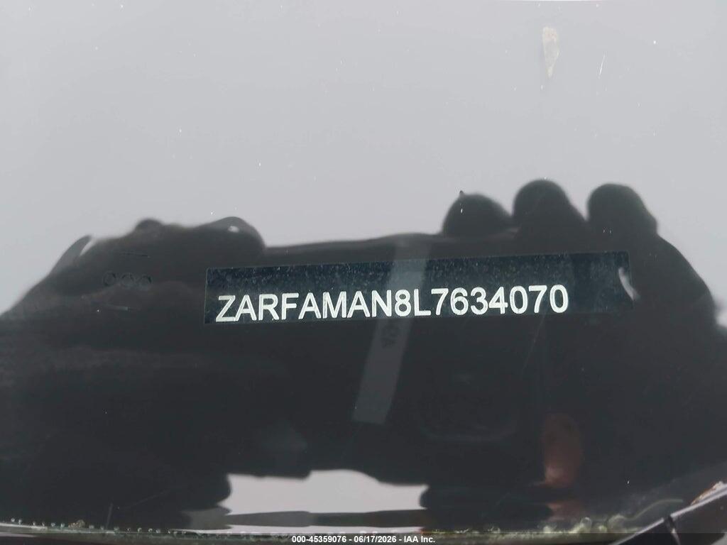 ZARFAMAN8L7634070 2020 ALFA ROMEO GIULIA photo no. 9