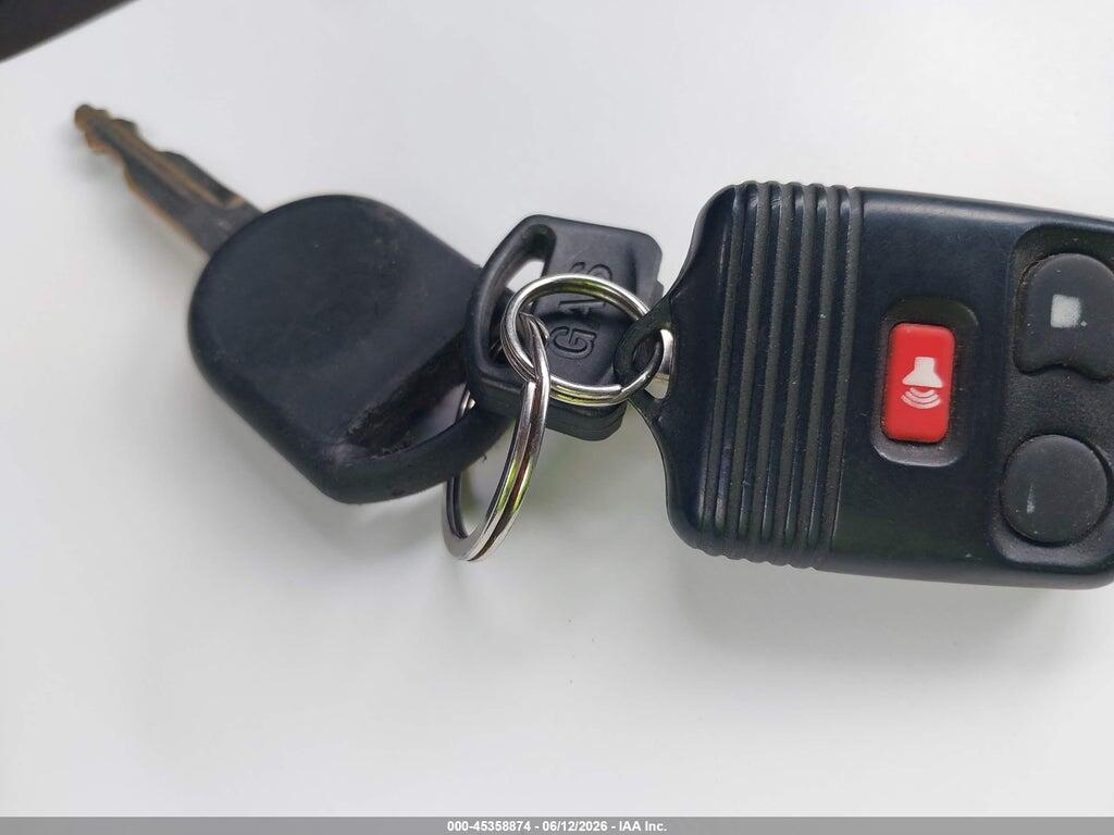 1FMYU70E31UC74777 2001 FORD EXPLORER SPORT photo no. 11