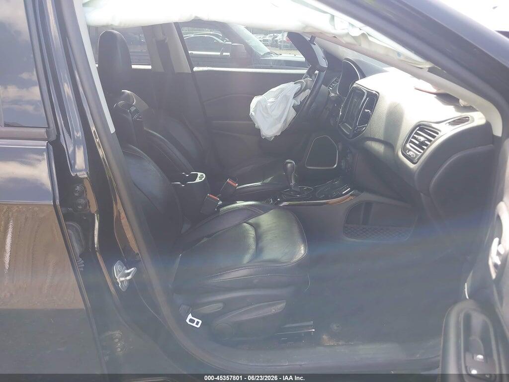 3C4NJDCB5KT672455 2019 JEEP COMPASS photo no. 5